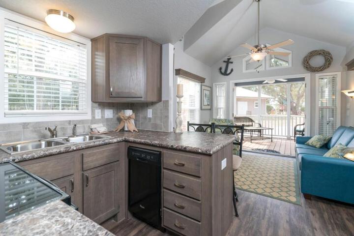 Live Oak Landing