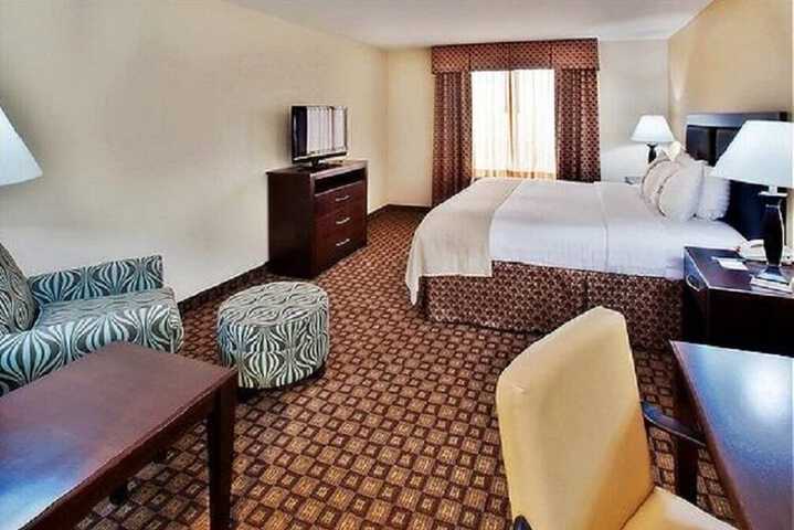 Holiday Inn Quincy East by IHG