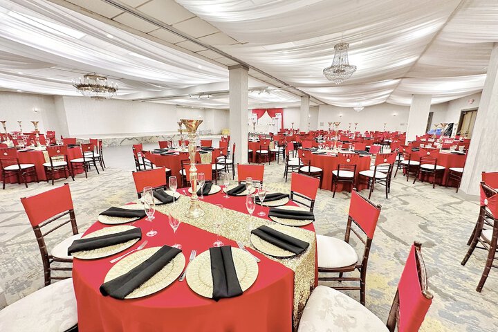 Ballroom/Hall 155 of 168