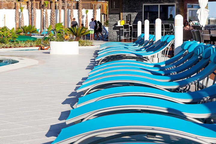 Holiday Inn Express & Suites Panama City Beach - Beachfront by IHG
