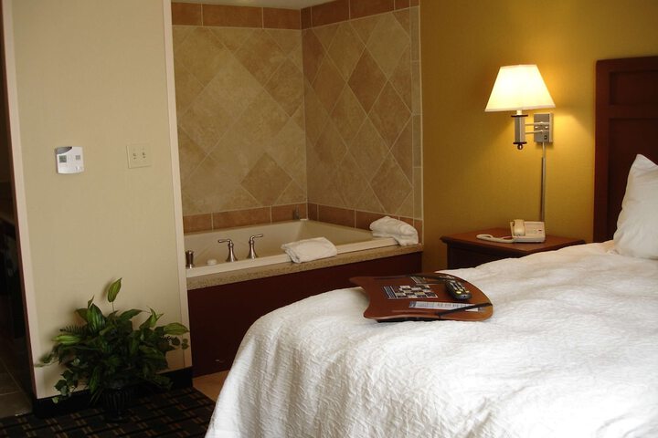 Hampton Inn & Suites Columbia at University