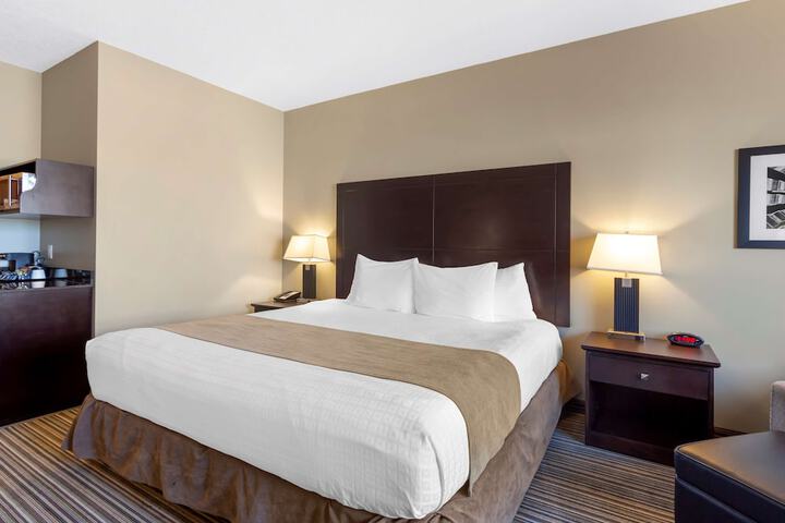 Best Western Plus Fort Saskatchewan Inn & Suites
