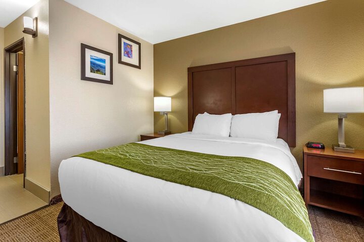 Room 9 of 30