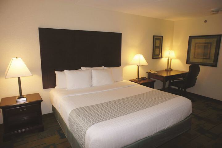Room 17 of 54