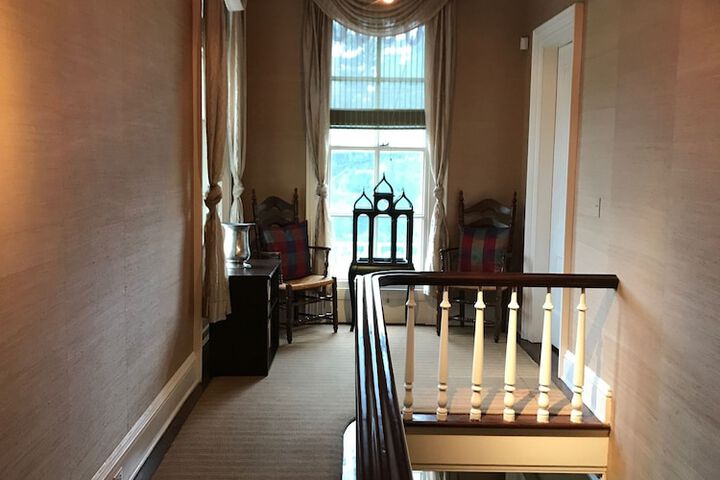 Jedediah Hawkins Inn