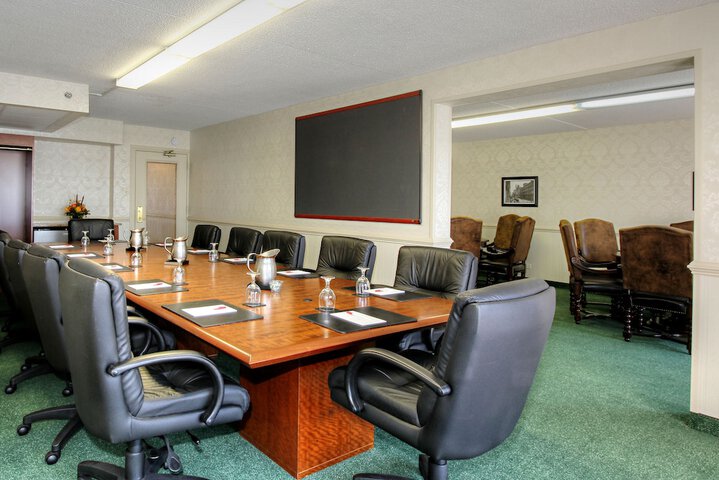 Clarion Hotel Philadelphia International Airport