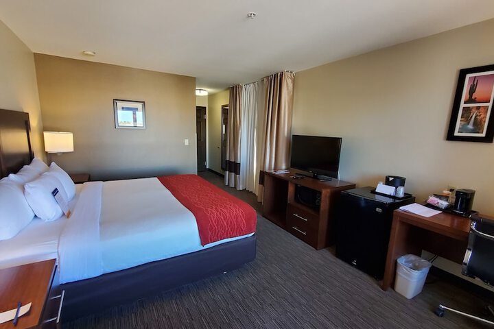 Room 93 of 112