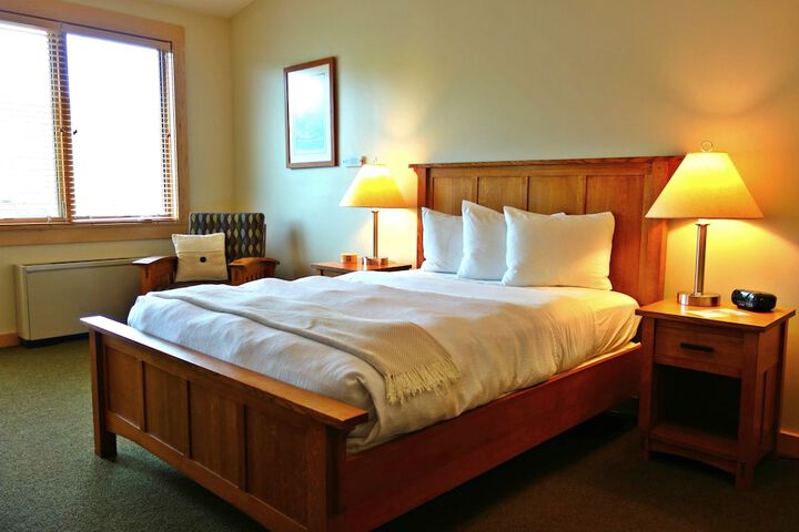 Room 17 of 36