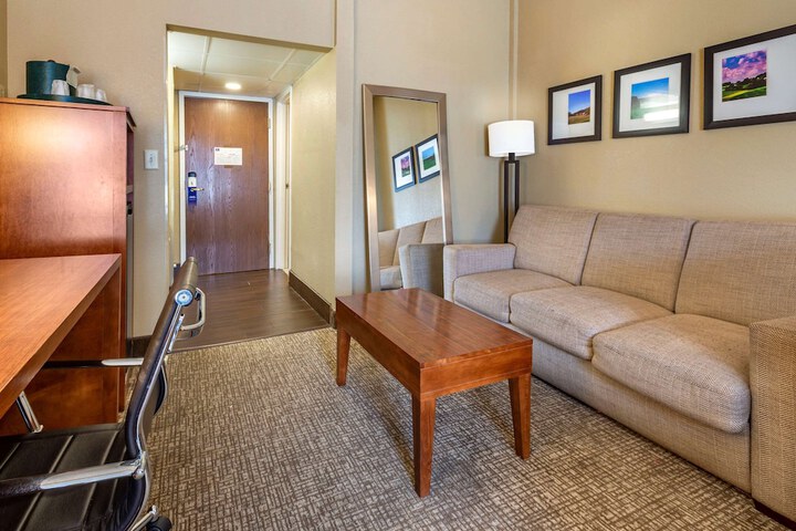 Room 21 of 49