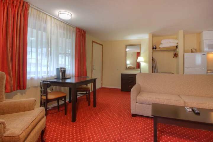 Room 46 of 93