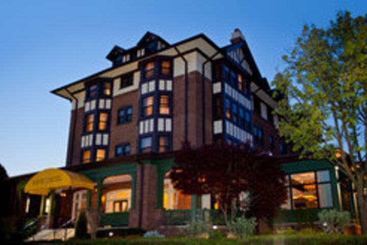 Hotel 2 of 48