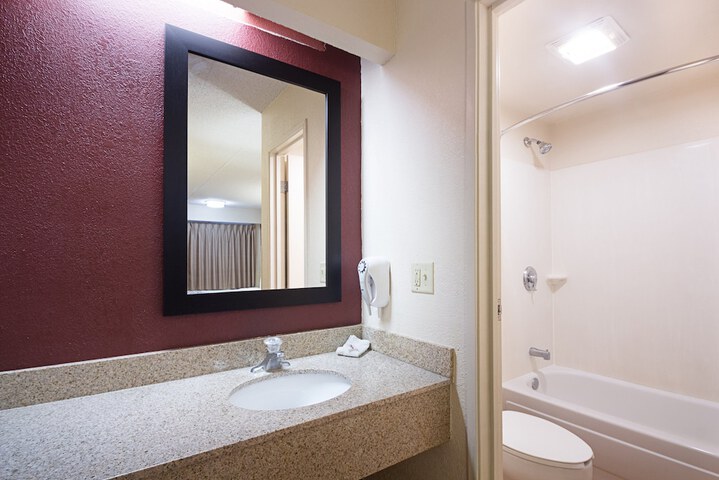 Room 20 of 33