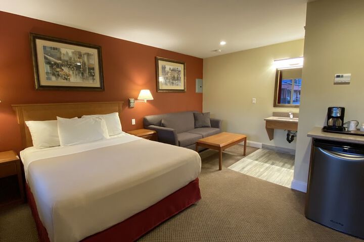 Sahara Courtyard Inn