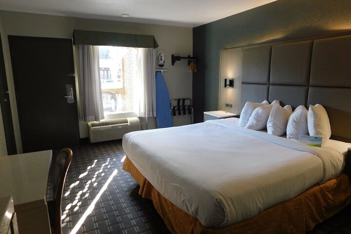 Room 97 of 102