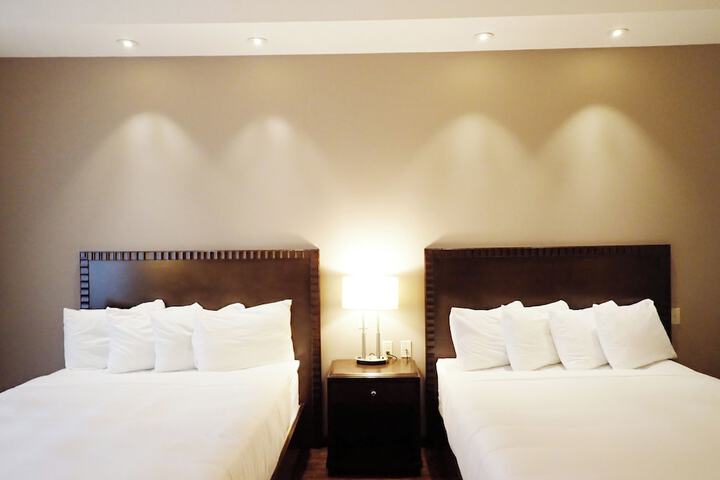Days Inn & Suites by Wyndham Fort Saskatchewan