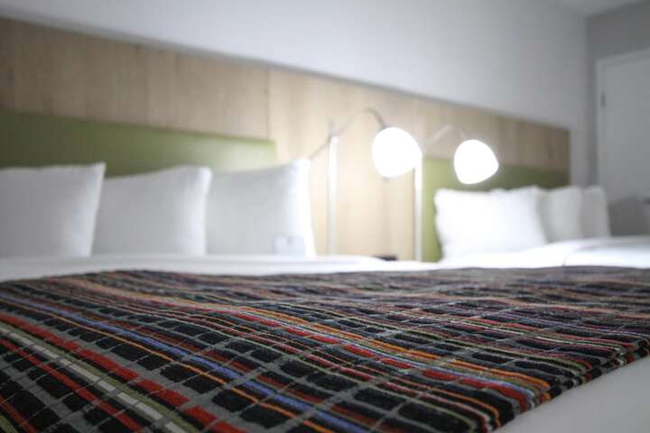 Room 21 of 43