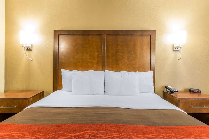 Room 20 of 28