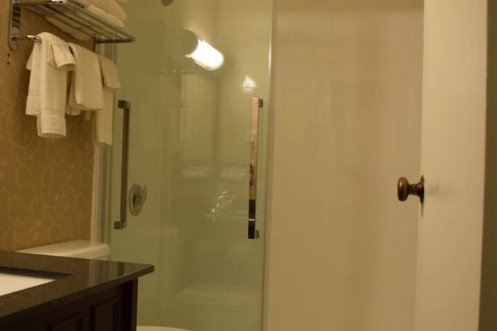 Room 12 of 34
