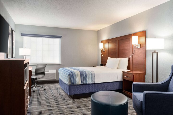 AmericInn by Wyndham Williamsburg