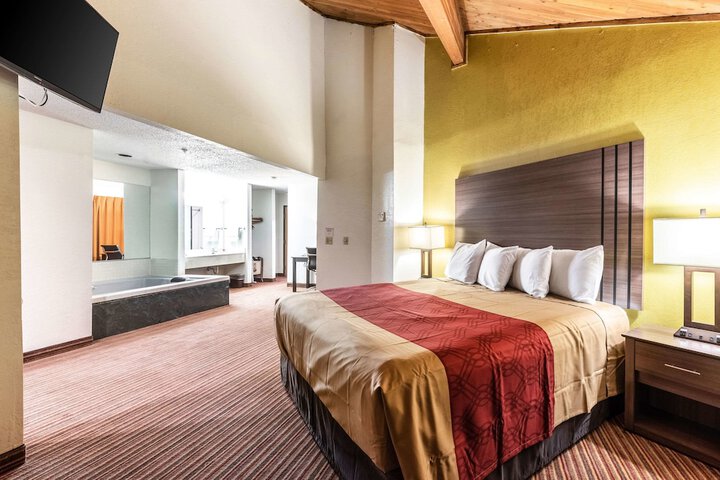 Room 16 of 36
