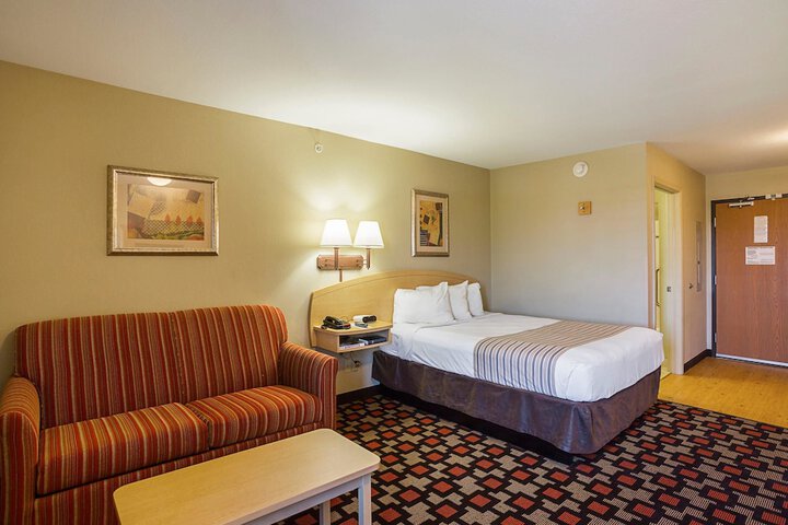Room 13 of 22