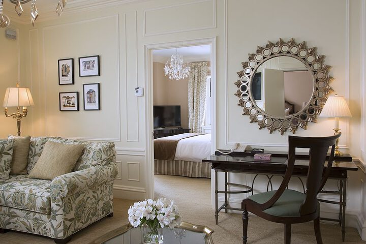 Room 73 of 82