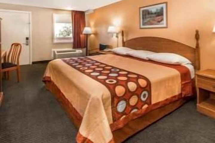 Room 5 of 21