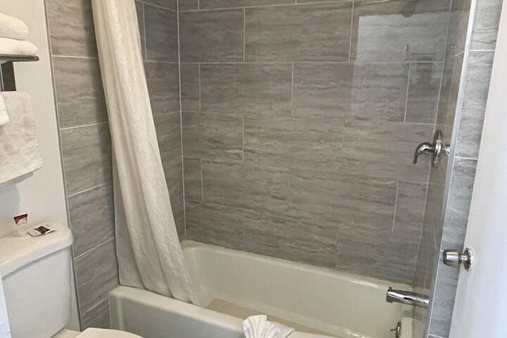 Room 18 of 23