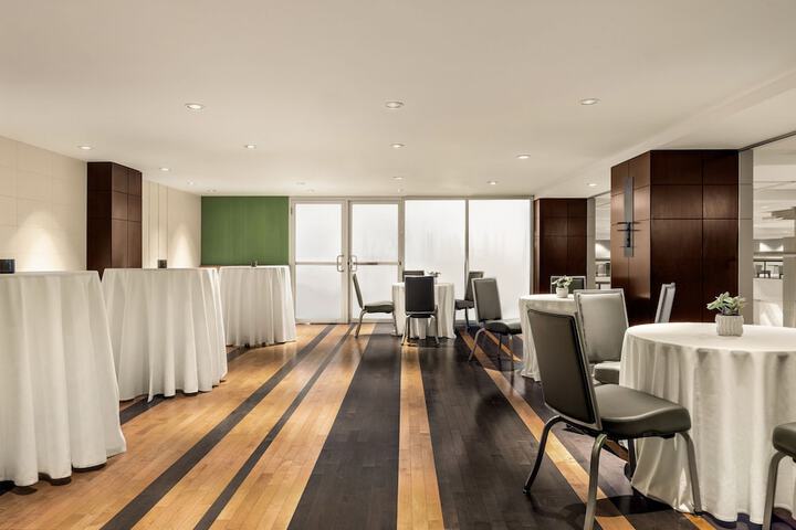 Chicago Marriott Downtown Magnificent Mile