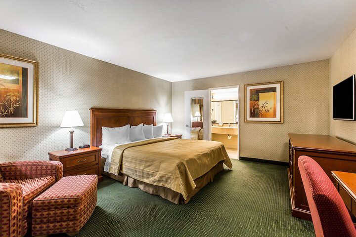 Room 20 of 39