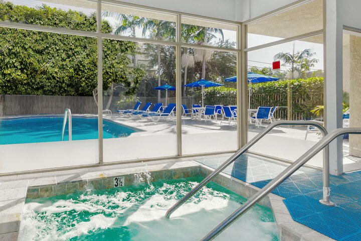 Best Western Plus Newport Mesa Inn