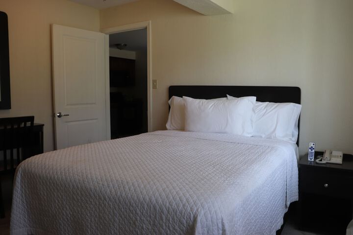 Room 17 of 41