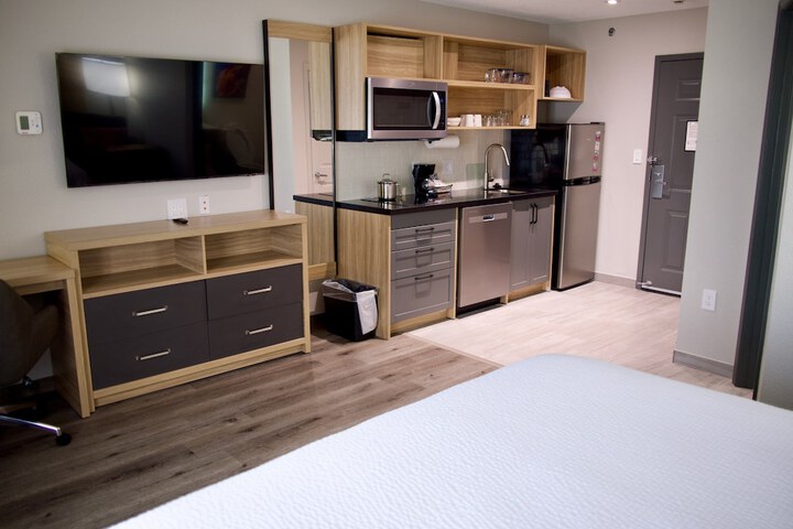 Room 15 of 50