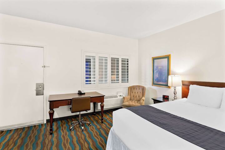 Room 34 of 50