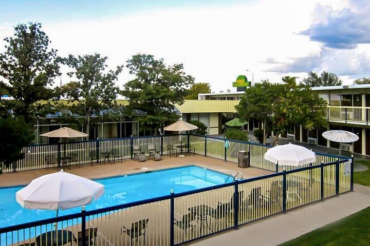 Pool 5 of 27