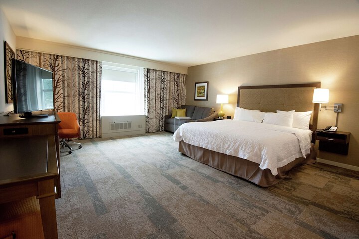 Room 9 of 39