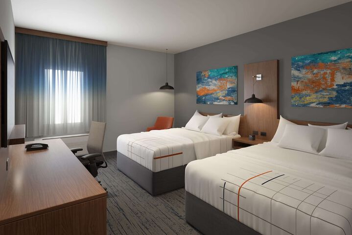 Room 32 of 63