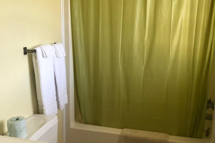 Room 15 of 37
