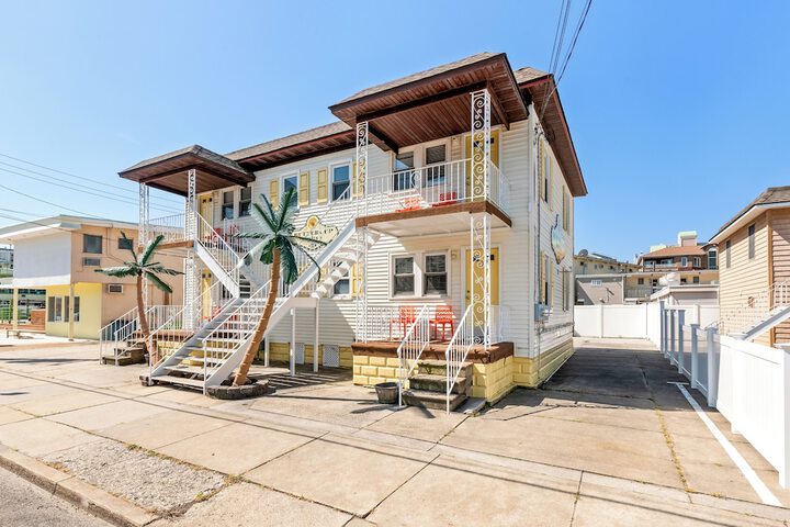 Buttercup Suites