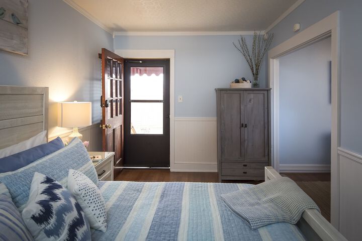 Room 40 of 85