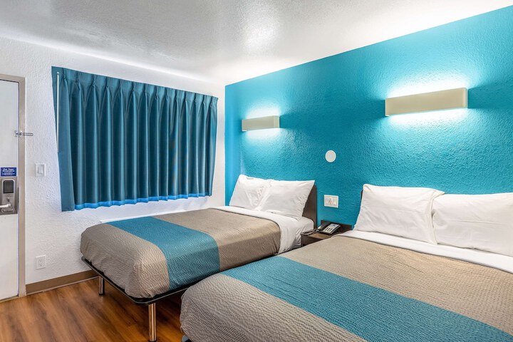 Room 28 of 29
