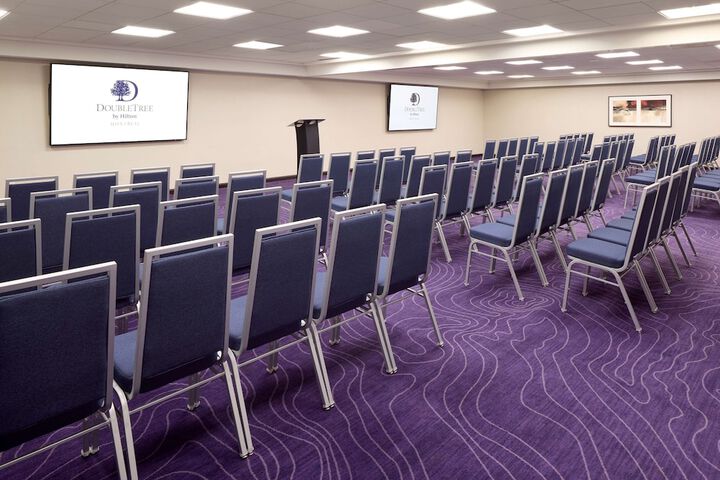 DoubleTree by Hilton Montreal