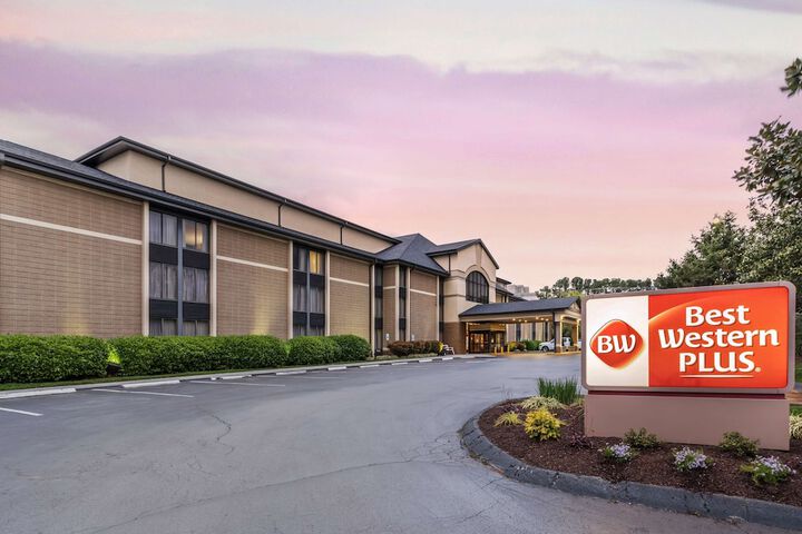 Hotel 2 of 41