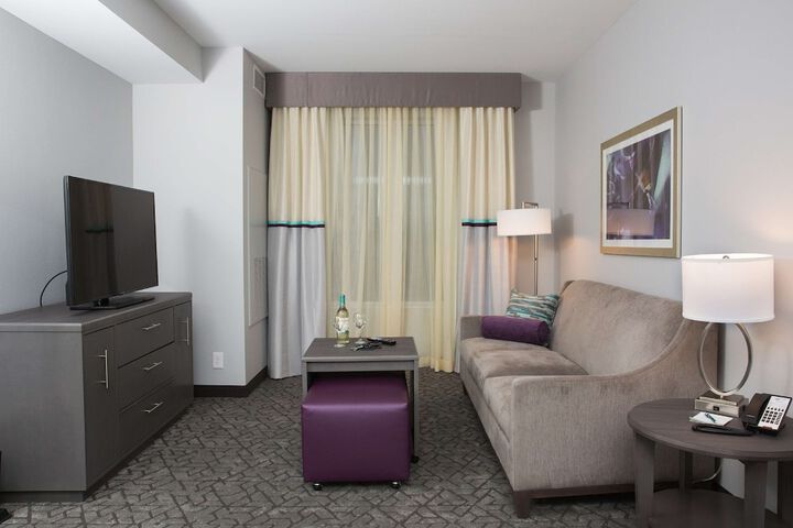 Room 13 of 23