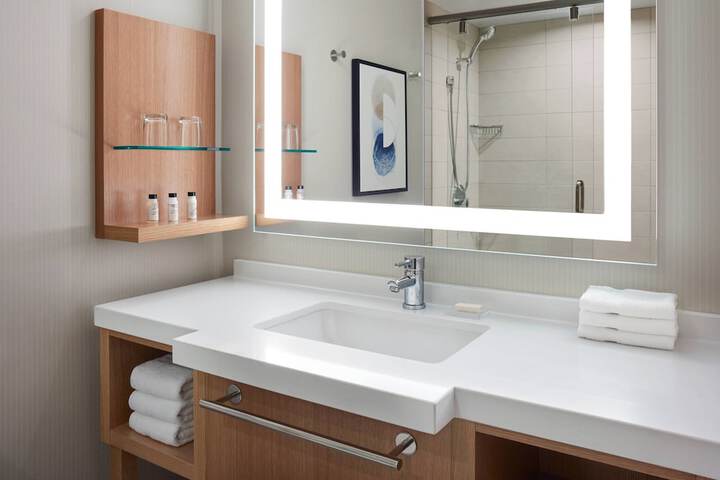 Delta Hotels by Marriott Saskatoon Downtown