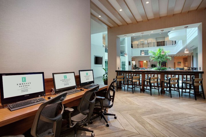 Business Center 104 of 108