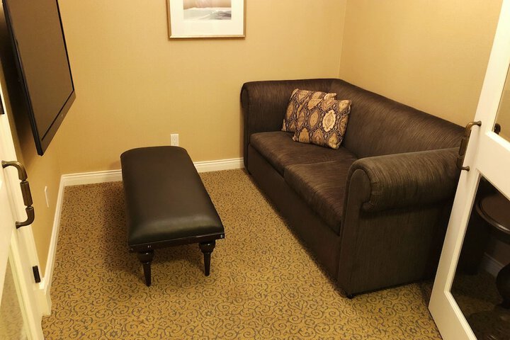 Oak Bay Beach Hotel