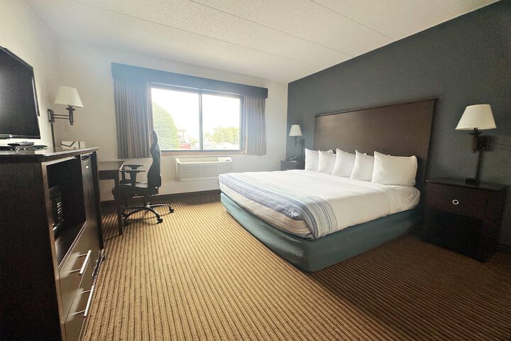 AmericInn by Wyndham Menominee