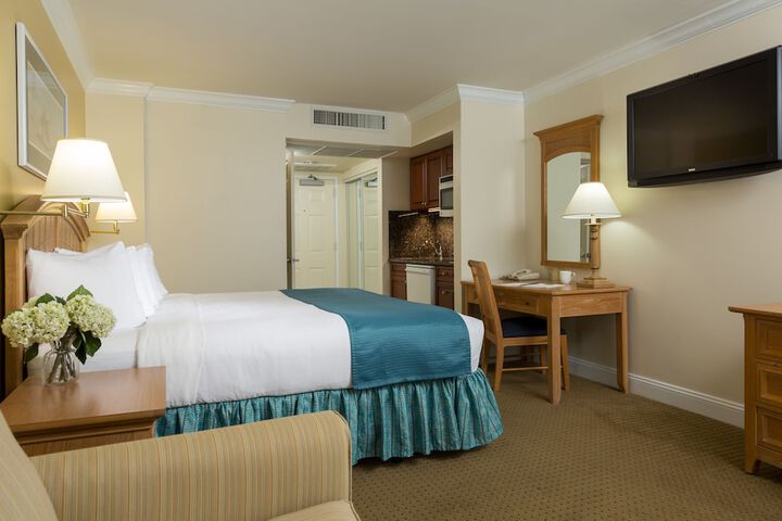 La Mer Beachfront Resort