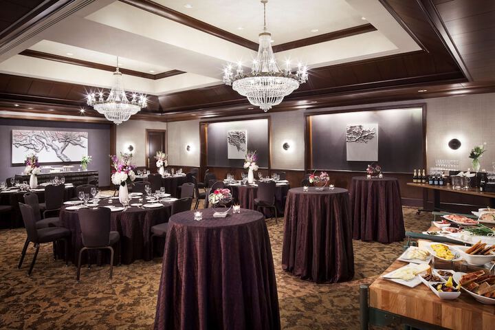The Logan Philadelphia Curio Collection by Hilton
